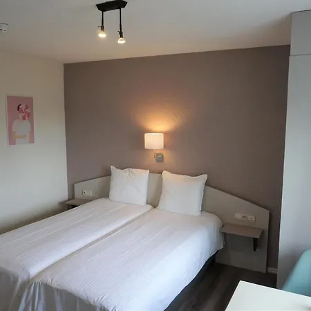 Hotel Bon Accueil 2*