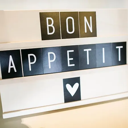 Hotel Bon Accueil 2*