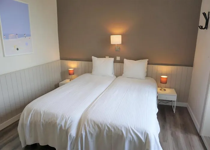 Hotel Bon Accueil Hotel