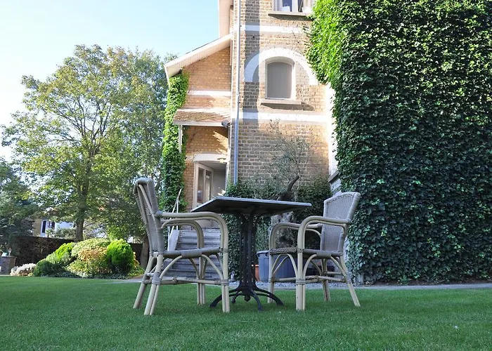 Hotel Bon Accueil Hotel