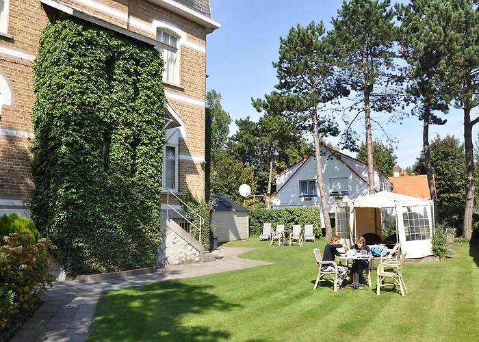 Hotel Bon Accueil 2*